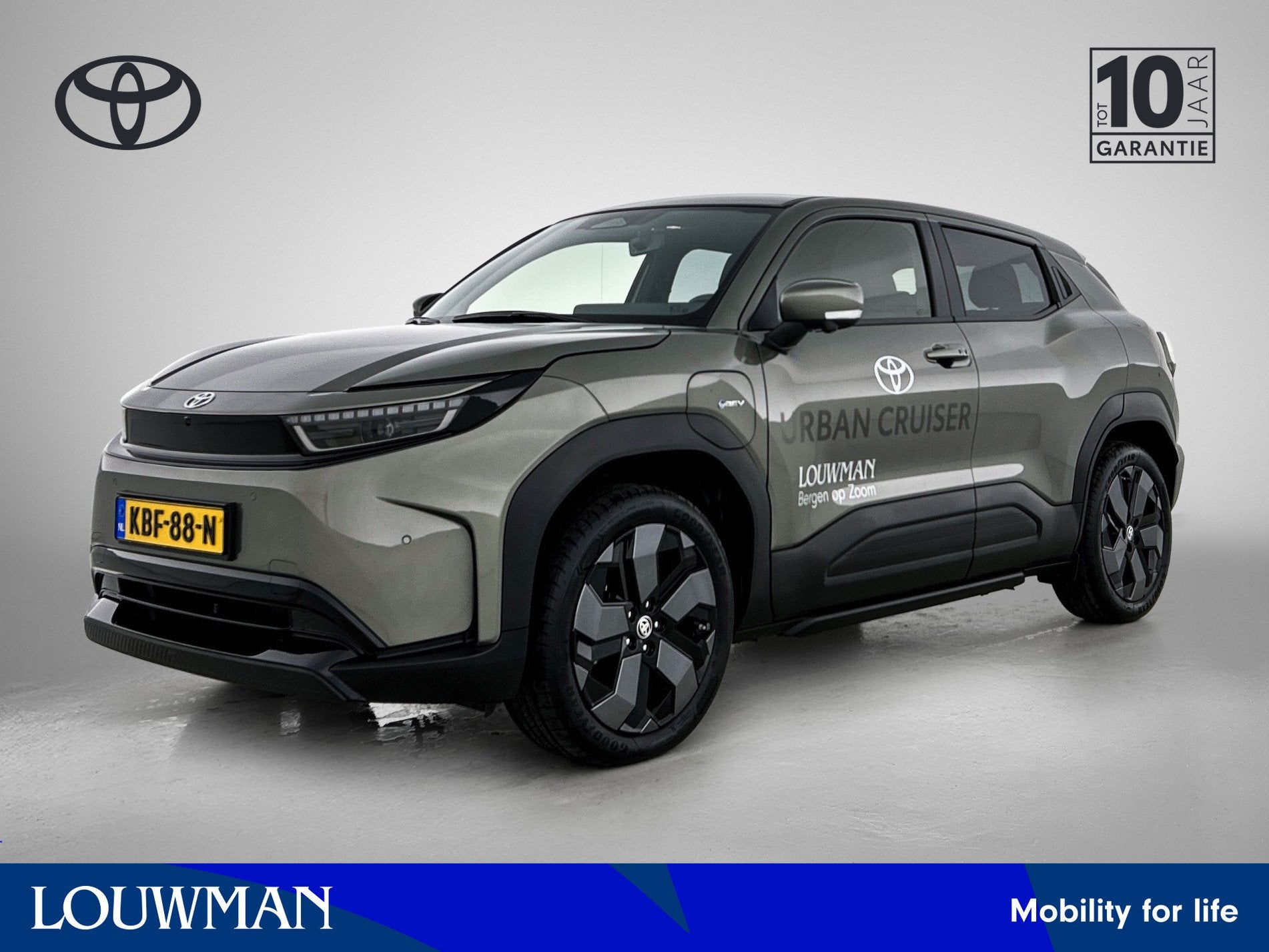 Toyota Urban Cruiser Executive 61 kWh | Parkeersensoren | Na, Auto's, Toyota, 12 maanden, Gebruikt, Leder en Stof, Origineel Nederlands