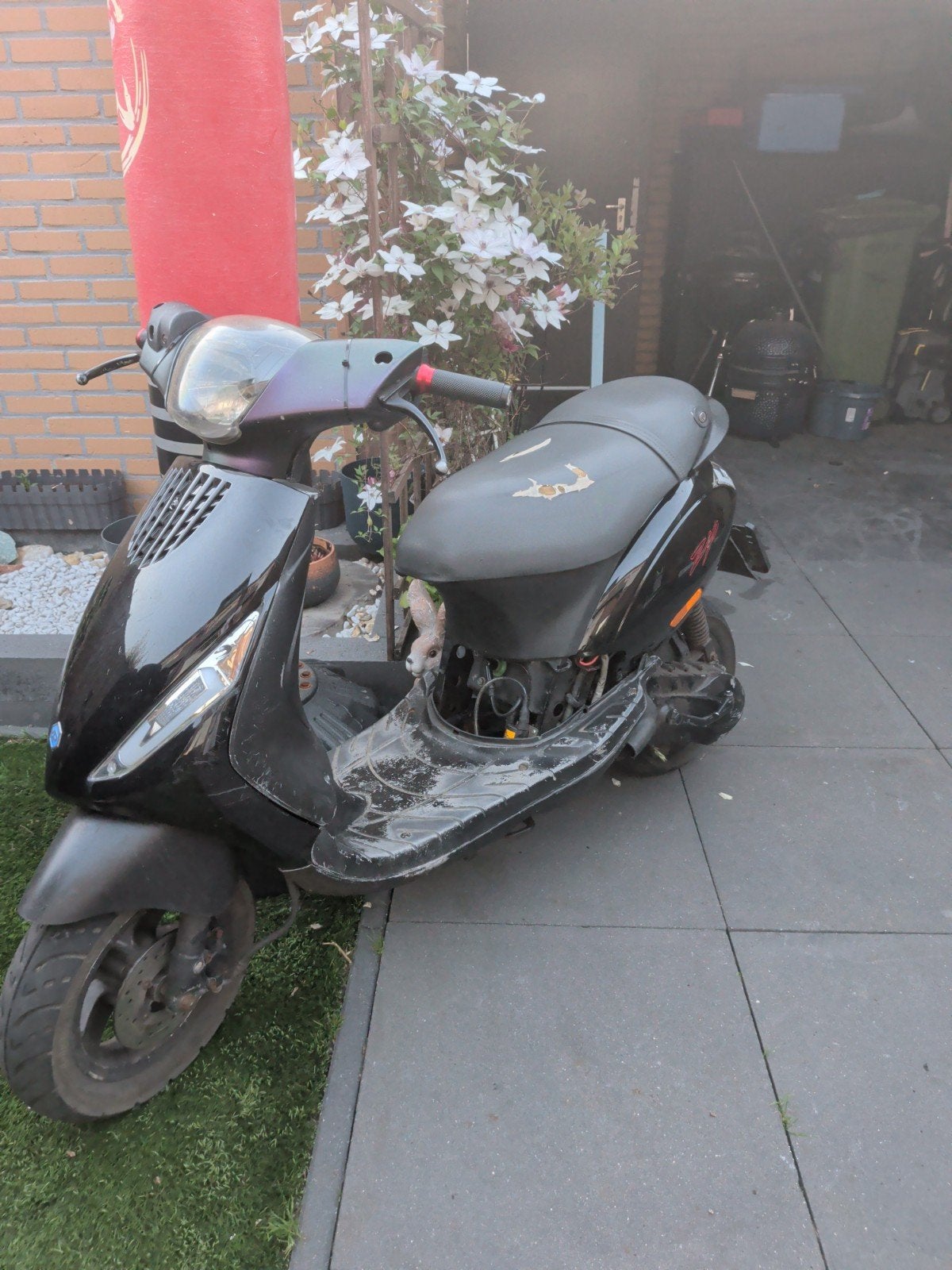 Zip 125 brom, Fietsen en Brommers, Ophalen of Verzenden, Zo goed als nieuw, Tweetakt, Zip
