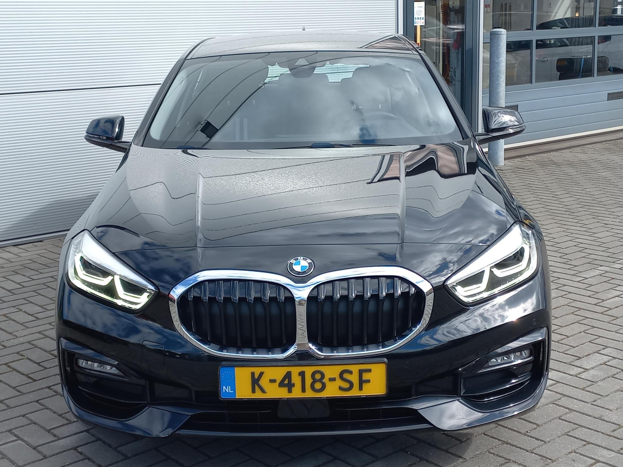 BMW 1-serie 118i 136pk High Executive Sportline Automaat | C, Auto's, BMW, 136 pk, Gebruikt, Leder en Stof, Zwart