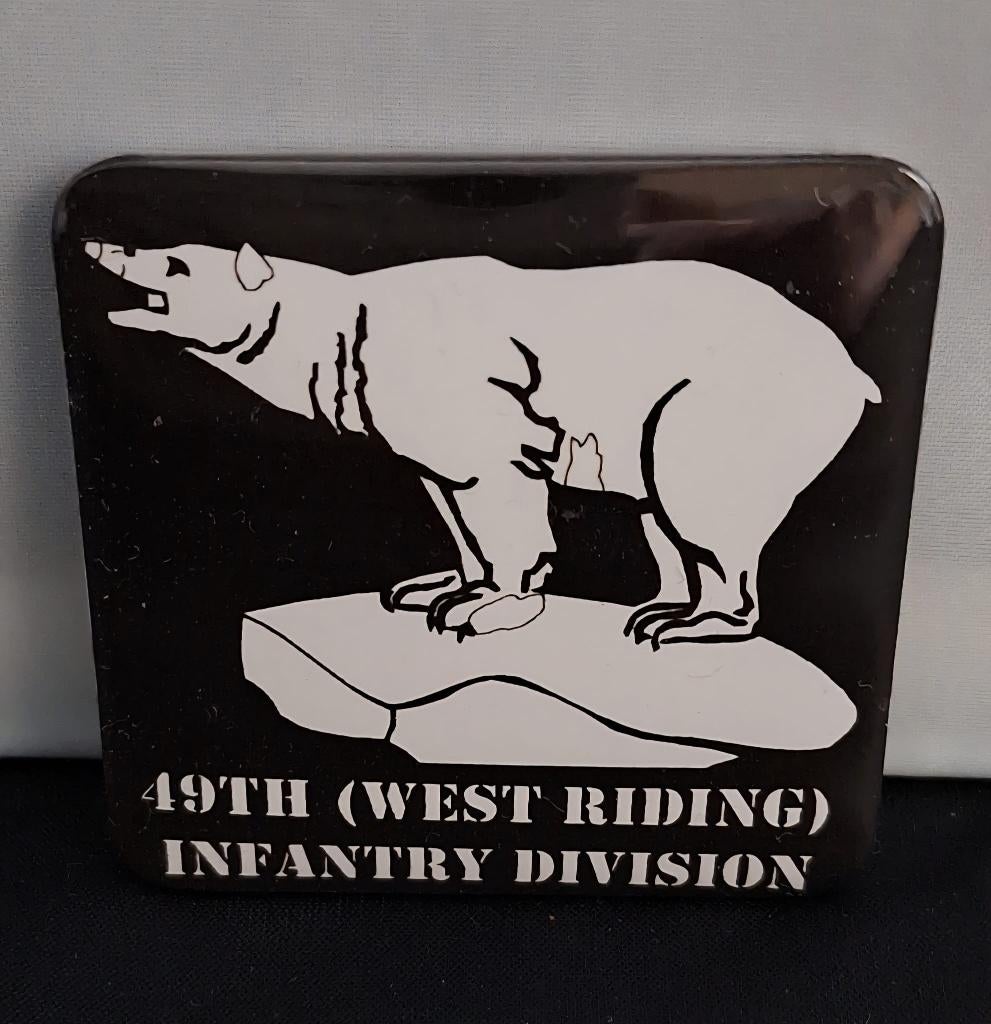ww2 49th Infantry division magneet, Ophalen of Verzenden, Landmacht, Engeland, Embleem of Badge