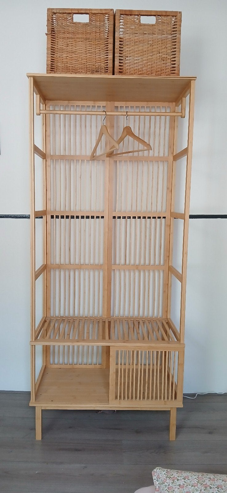 Houten kast met manden en hangers (185x80 cm), Huis en Inrichting, Kasten | Kledingkasten, Ophalen, Gebruikt, Met plank(en), 50 tot 100 cm