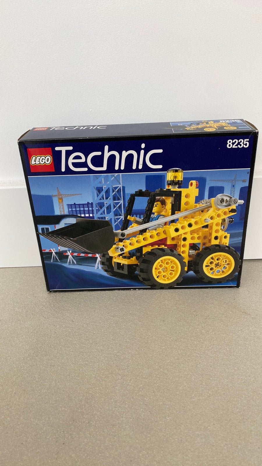Lego 8235 Technic + Doos, Kinderen en Baby's, Speelgoed | Duplo en Lego, Ophalen of Verzenden, Zo goed als nieuw