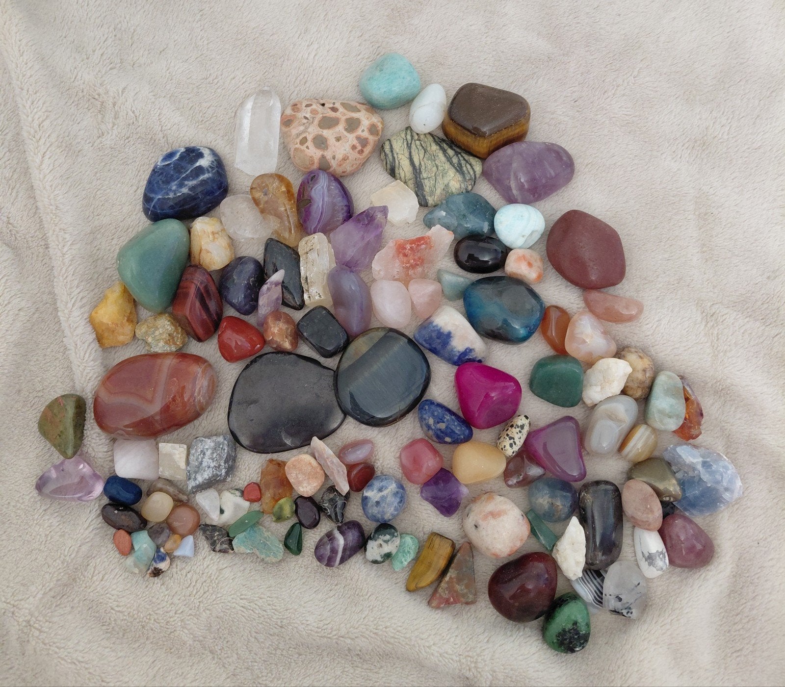 Diverse collectie getrommelde edelstenen en mineralen, Verzamelen, Ophalen of Verzenden, Mineraal