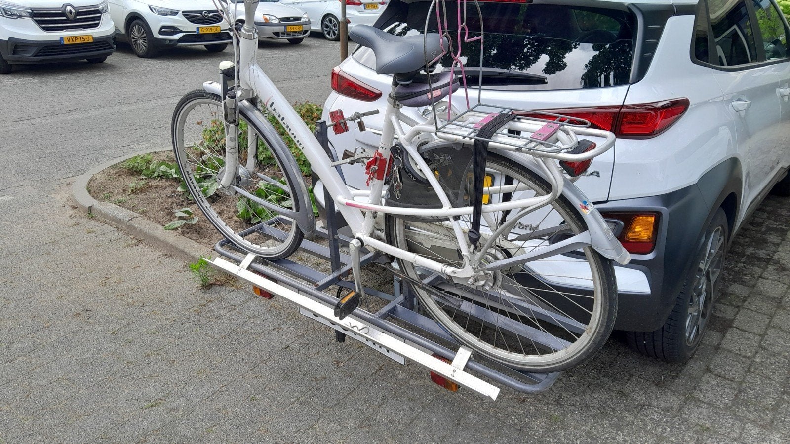 Fietsendrager voor 2 gewone fietsen en 1 kinderfiets, Ophalen