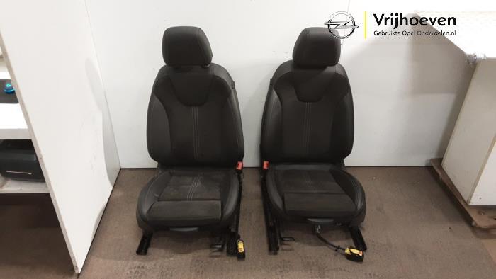 Bekleding Set (compleet) van een Opel Astra (Astra K 15-), Auto-onderdelen, Interieur en Bekleding, Gebruikt, -, -, Opel