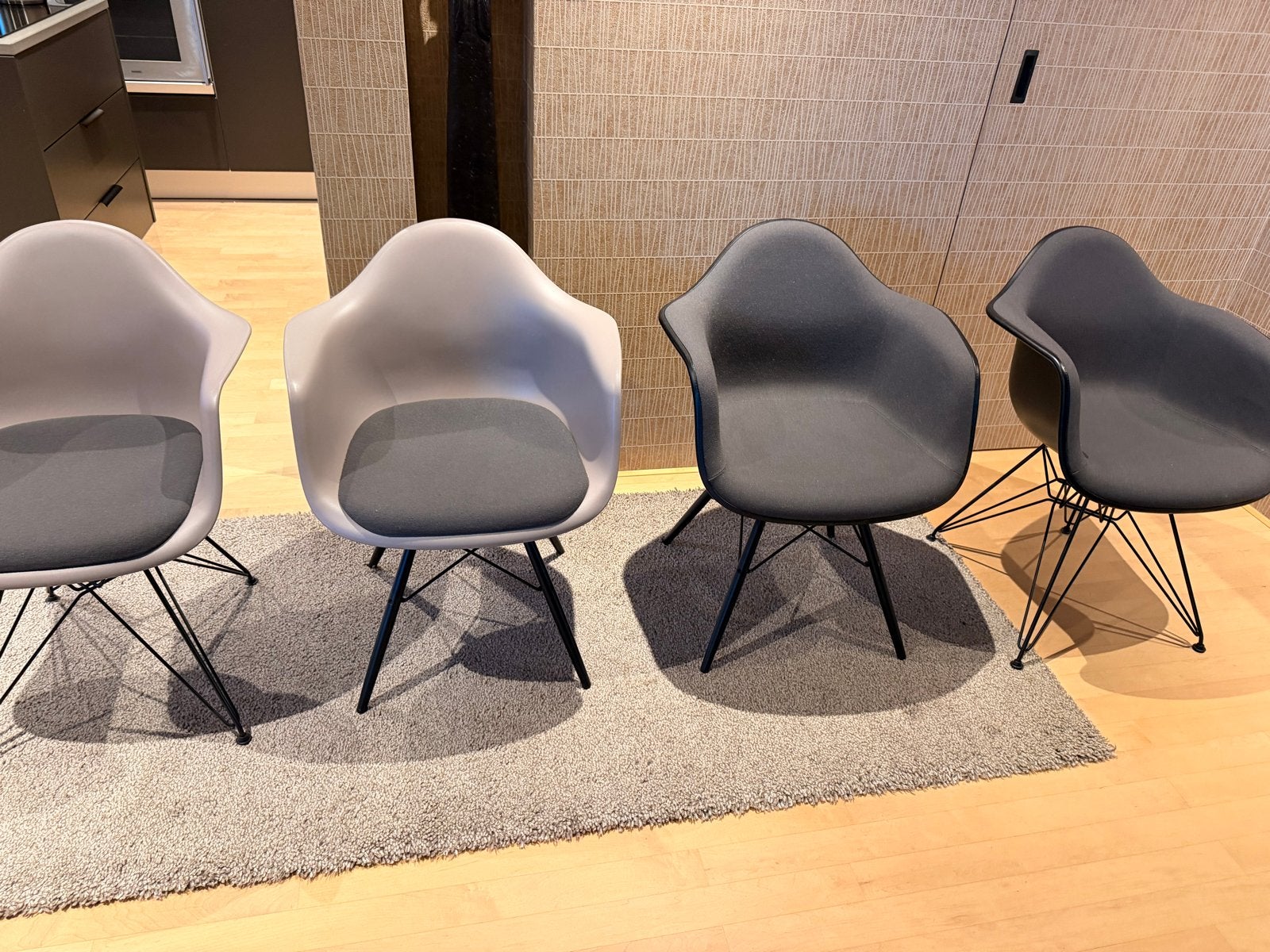 Set van 4 Vitra DAW stoelen - Designklassiekers, Huis en Inrichting, Ophalen, Kunststof, Gebruikt, Vier