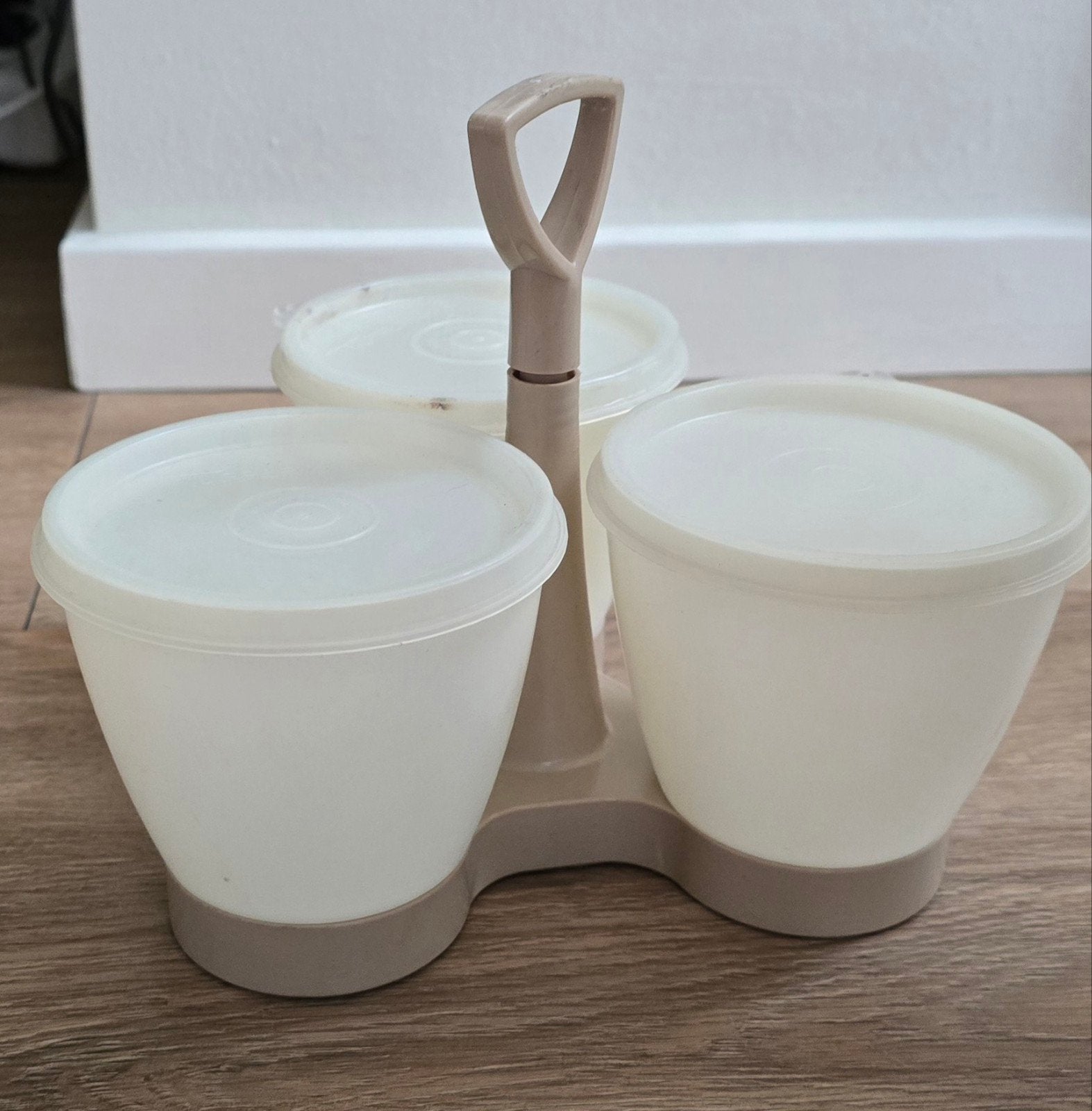 Vintage Tupperware Serveerstation met 3 Bakjes, Gebruikt, Overige typen, Ophalen of Verzenden, Met deksel