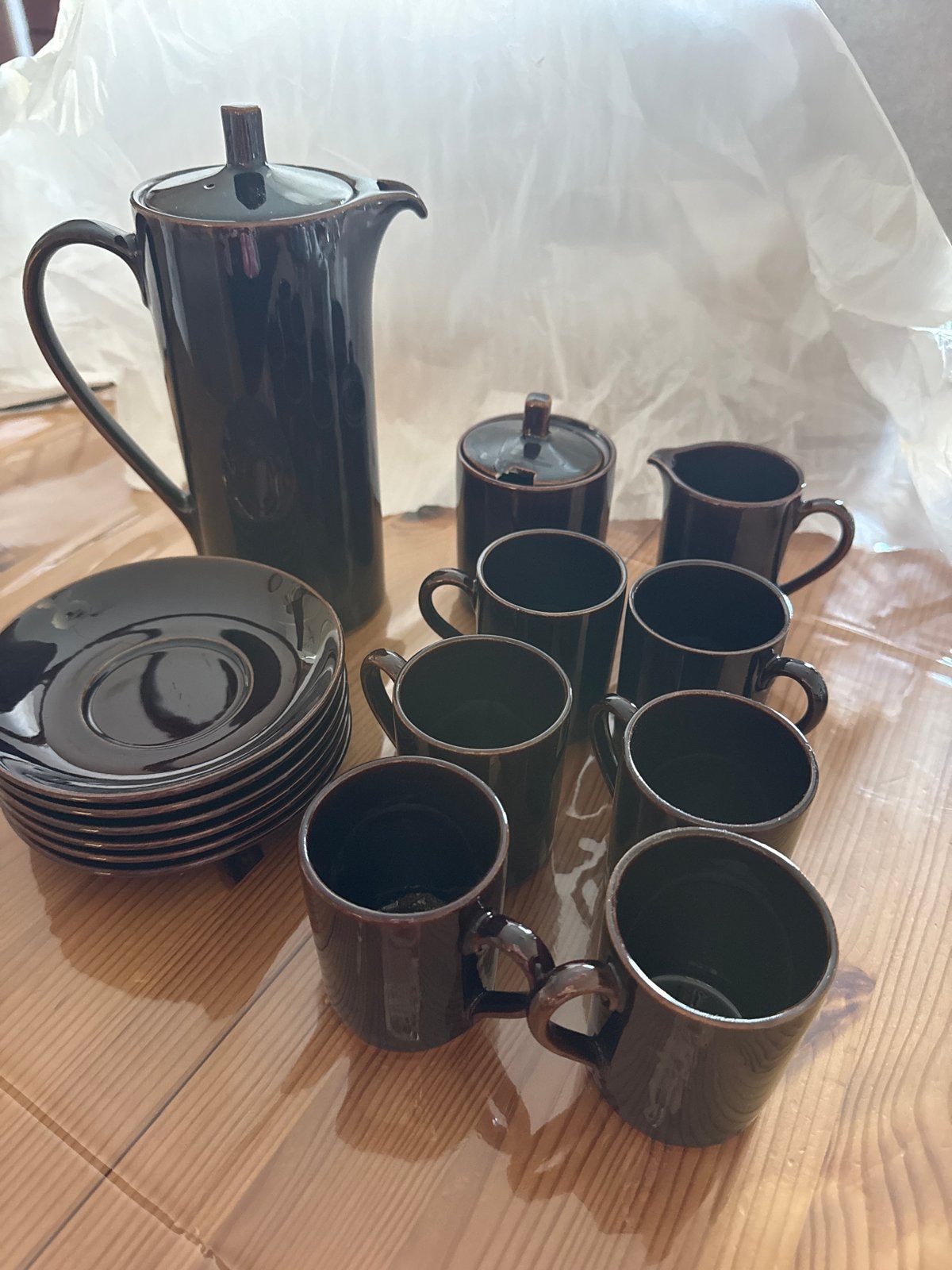 Vintage jaren '70 koffieservies - Bruin aardewerk, Ophalen, Gebruikt, Overige stijlen, Kop(pen) en/of Schotel(s)