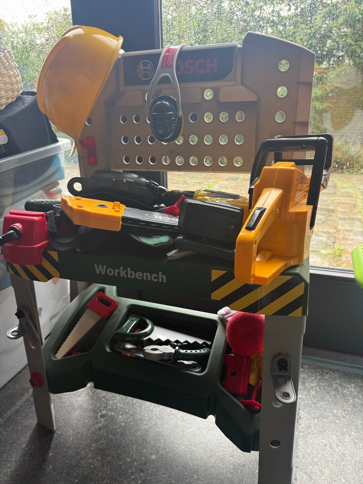 Bosch Werkbank met accessoires voor kinderen, Ophalen, Gebruikt, Jongen of Meisje
