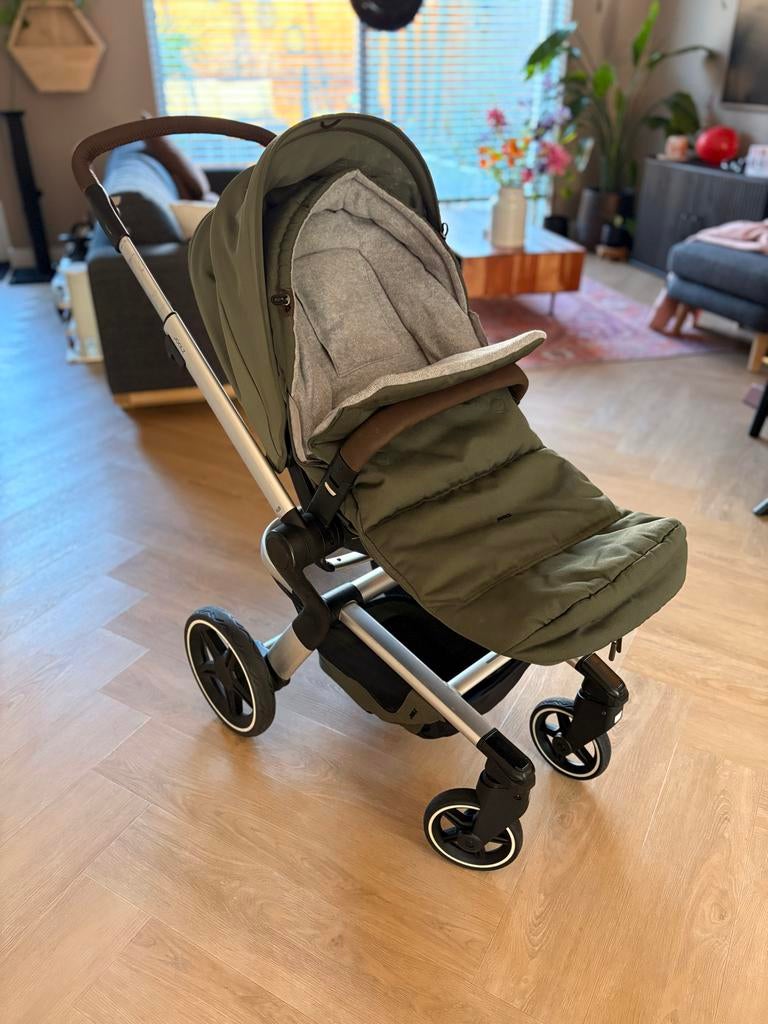 Joolz Hub+ kinderwagen marvellous green, Gebruikt, Combiwagen, Met reiswieg, Ophalen