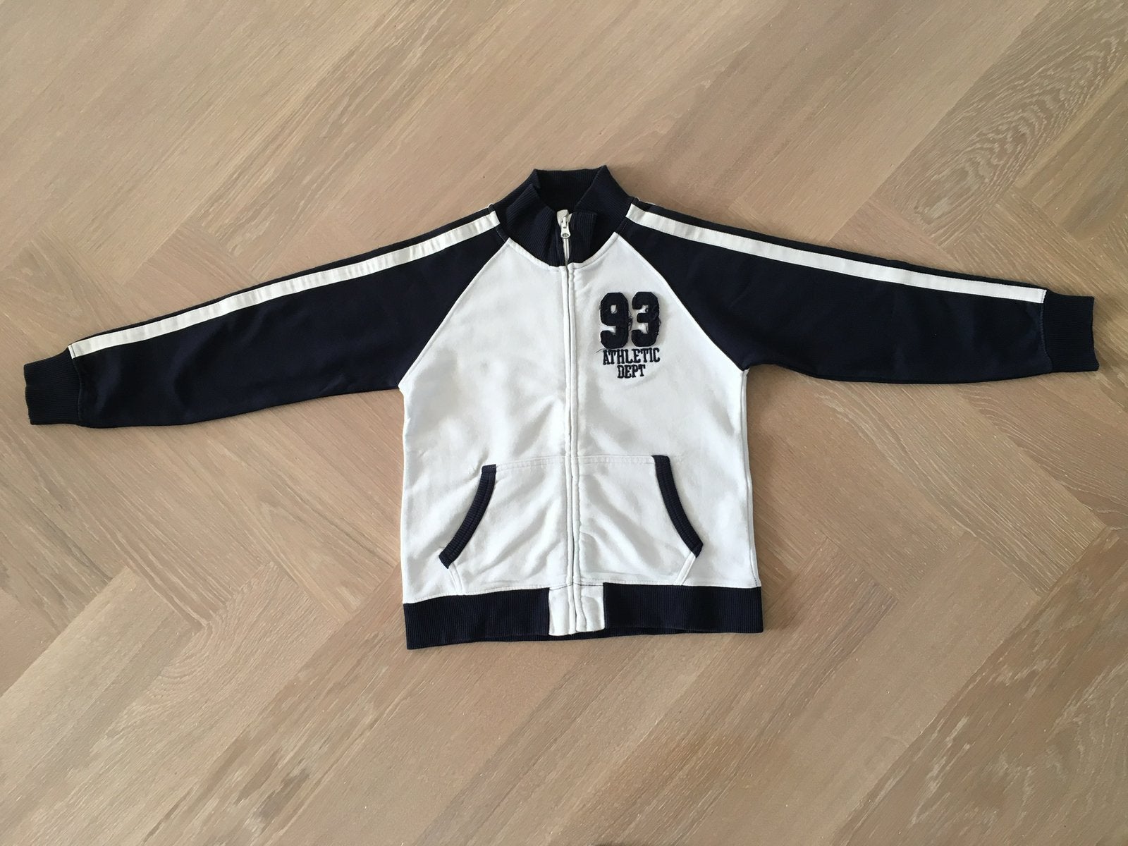 ZGAN: Vest van Zara maat 128 / 7 á 8 jaar, Ophalen of Verzenden, Zo goed als nieuw, Jongen, Trui of Vest