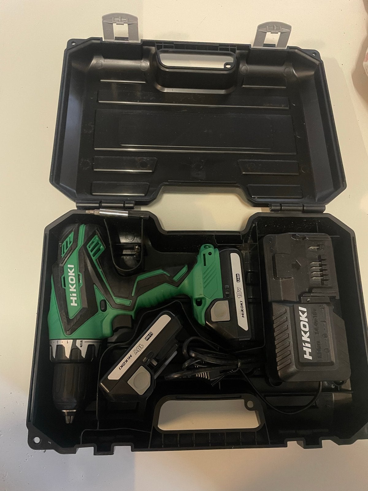 HiKOKI DS18DJL Accuboormachine 18V met 2 accu's en lader, Doe-het-zelf en Verbouw, Variabele snelheid, Ophalen of Verzenden, Minder dan 400 watt