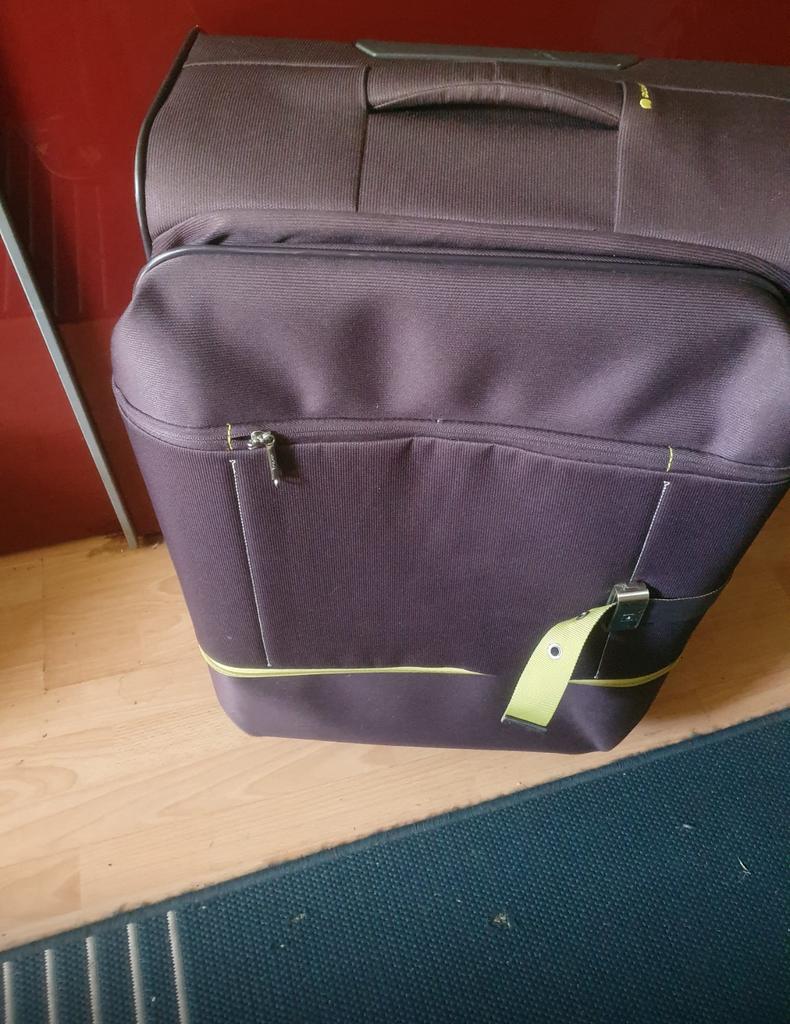 Delsey Prachtig koffer REISKOFFER met 4 Wielen en Cijferslot, Gebruikt, 70 cm of meer, Zacht kunststof, 35 tot 45 cm