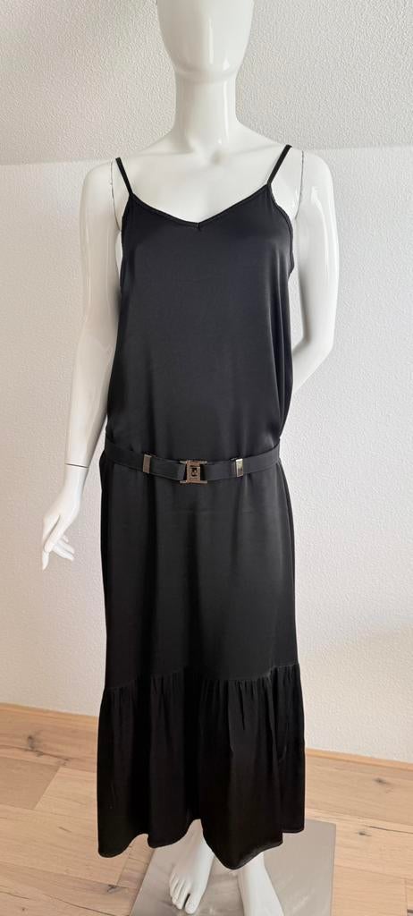 MADE IN ITALY JURK, ZWART SATIJN ONE SIZE NEW €119,-💛💛💛, Kleding | Dames, Jurken, Zwart, Ophalen of Verzenden, Zo goed als nieuw
