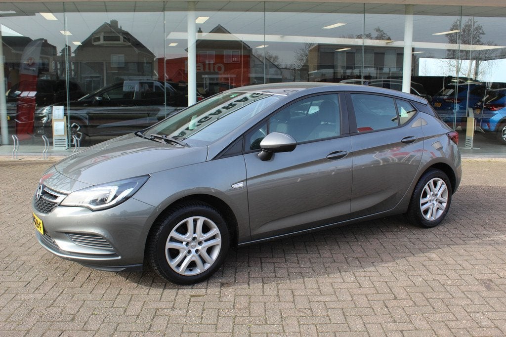 Opel Astra 1.0 Turbo Online Edition 5deurs , zeer nette auto, Auto's, Opel, 12 maanden, Stof, Gebruikt, 610 kg