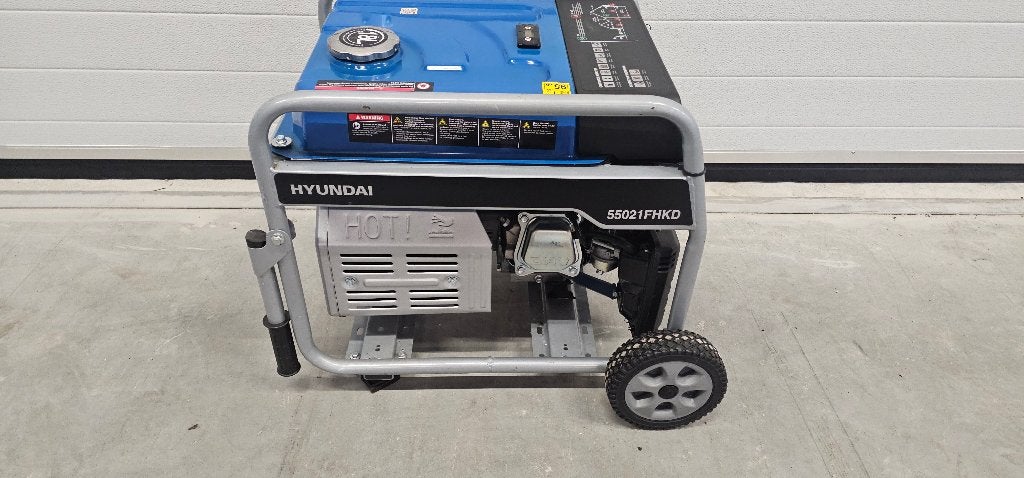 HYUNDAI Aggregaat - Generator 3000 Watt 200cc OHV-Benzine, Doe-het-zelf en Verbouw, Aggregaten, Ophalen of Verzenden, Zo goed als nieuw