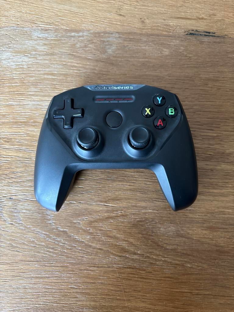 SteelSeries Nimbus Gamecontroller voor Apple TV/iOS, Spelcomputers en Games, Spelcomputers | Overige Accessoires, Zo goed als nieuw