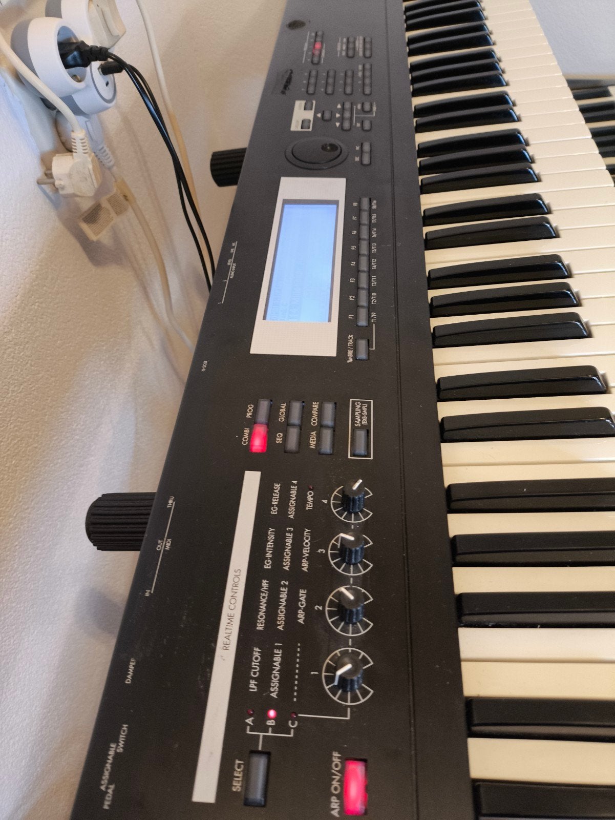 Korg TR  Ruil Tegen Triton Classic, Muziek en Instrumenten, Ophalen of Verzenden, Zo goed als nieuw, 76 toetsen, Korg