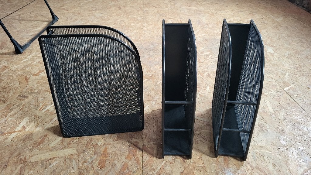 Degelijke metalen Lectuurbakken zwart 3 stuks, Ophalen of Verzenden, Zo goed als nieuw