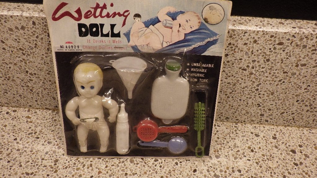 mooie retro Wetting Doll in verpakking, Ophalen of Verzenden, Overige typen