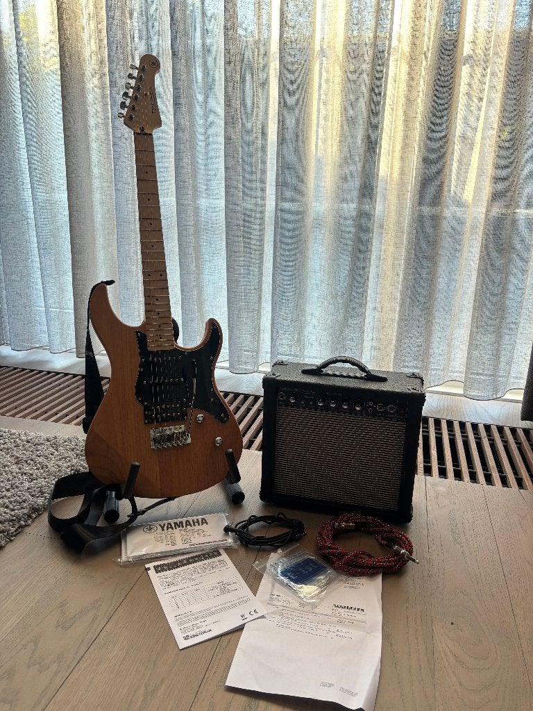 Yamaha Pacifica elektrische gitaar met versterker, Muziek en Instrumenten, Nieuw, Met versterker, Solid body, Ophalen