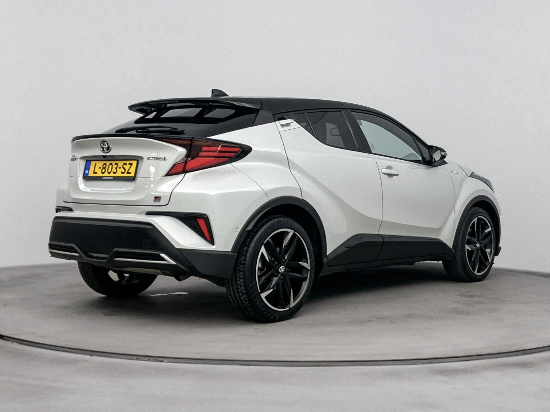 Toyota C-HR 2.0 Hybrid GR-Sport | Parkeersensoren V+A | JBL, Auto's, Toyota, 12 maanden, Euro 6, 4 cilinders, Leder en Stof