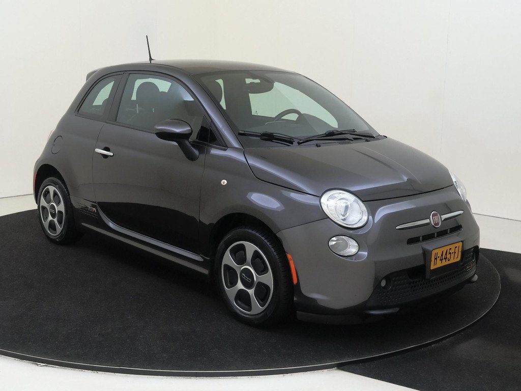 Fiat 500 E 24kwh | airco automatisch | cruise control | lede, Auto's, Fiat, 4 stoelen, Leder, Te koop, Voorwielaandrijving