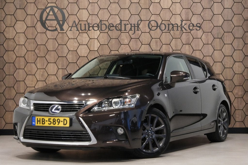 Lexus CT 200h 25th Edition* Camera/Navigatie/Luxe Bekleding, Auto's, Lexus, 1345 kg, 28 km/l, Gebruikt, Euro 6