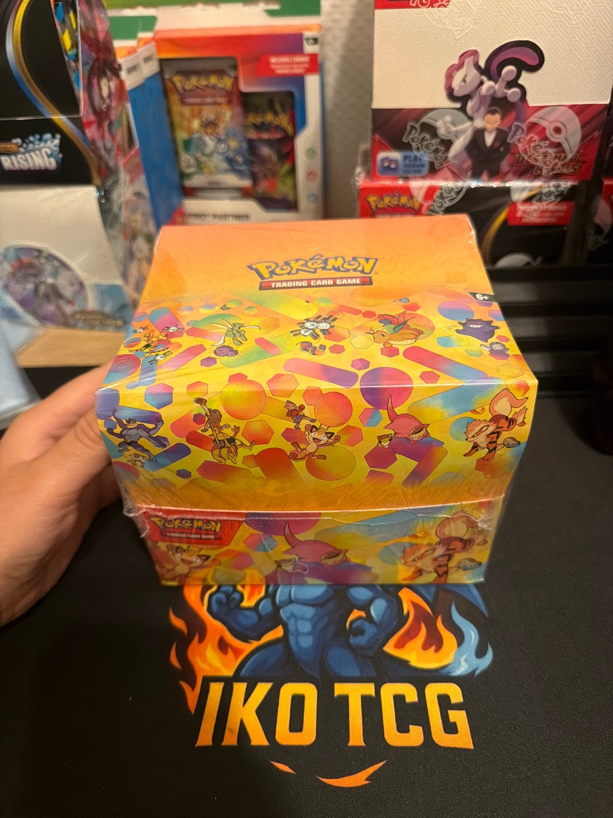 151 Tin display sealed ( ook 151 tin display case bescikbaar, Ophalen of Verzenden, Nieuw, Boosterbox