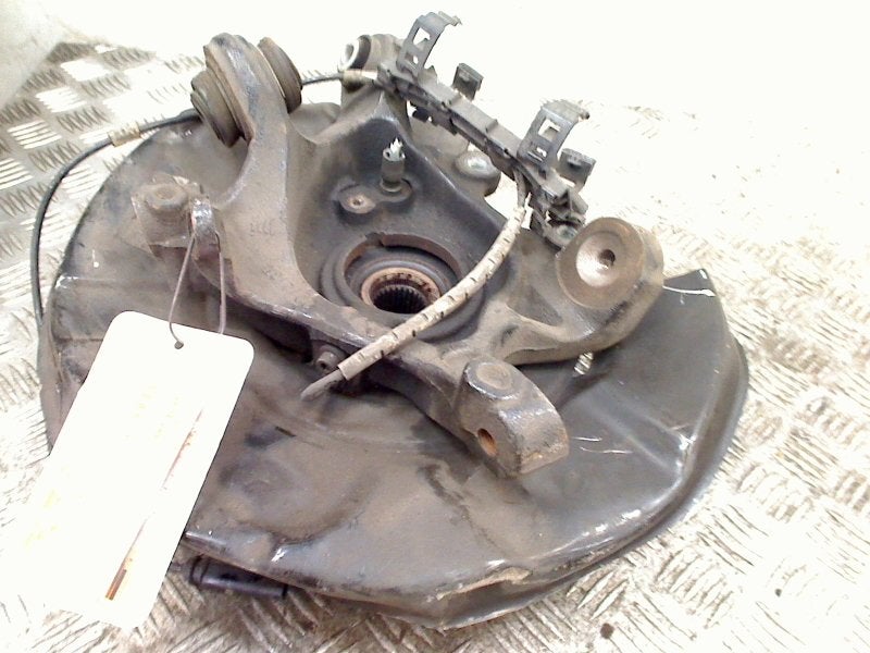 Fusee Rechts Achter BMW 3 serie (F30) (2013-07/2018-10), Gebruikt, Petuelring 130, München 80809, , Duitsland, BMW, Bayerische Motoren Werke AG