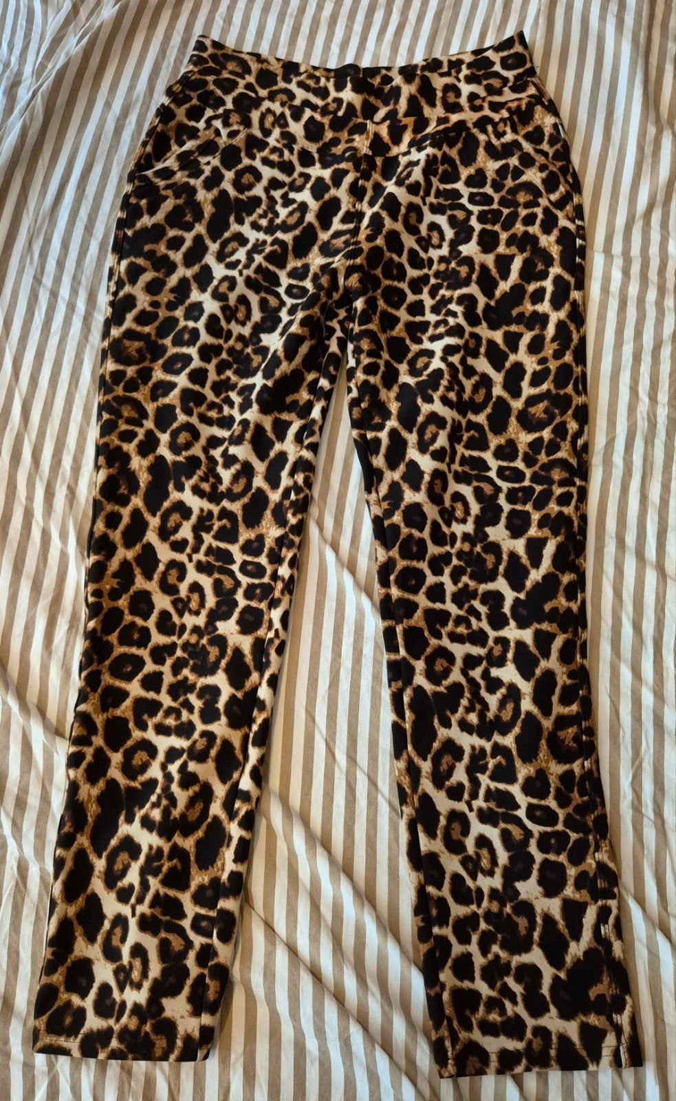 Nieuwe panter broek, Kleding | Dames, Ophalen of Verzenden, Nieuw, Bruin, Broek of Spijkerbroek