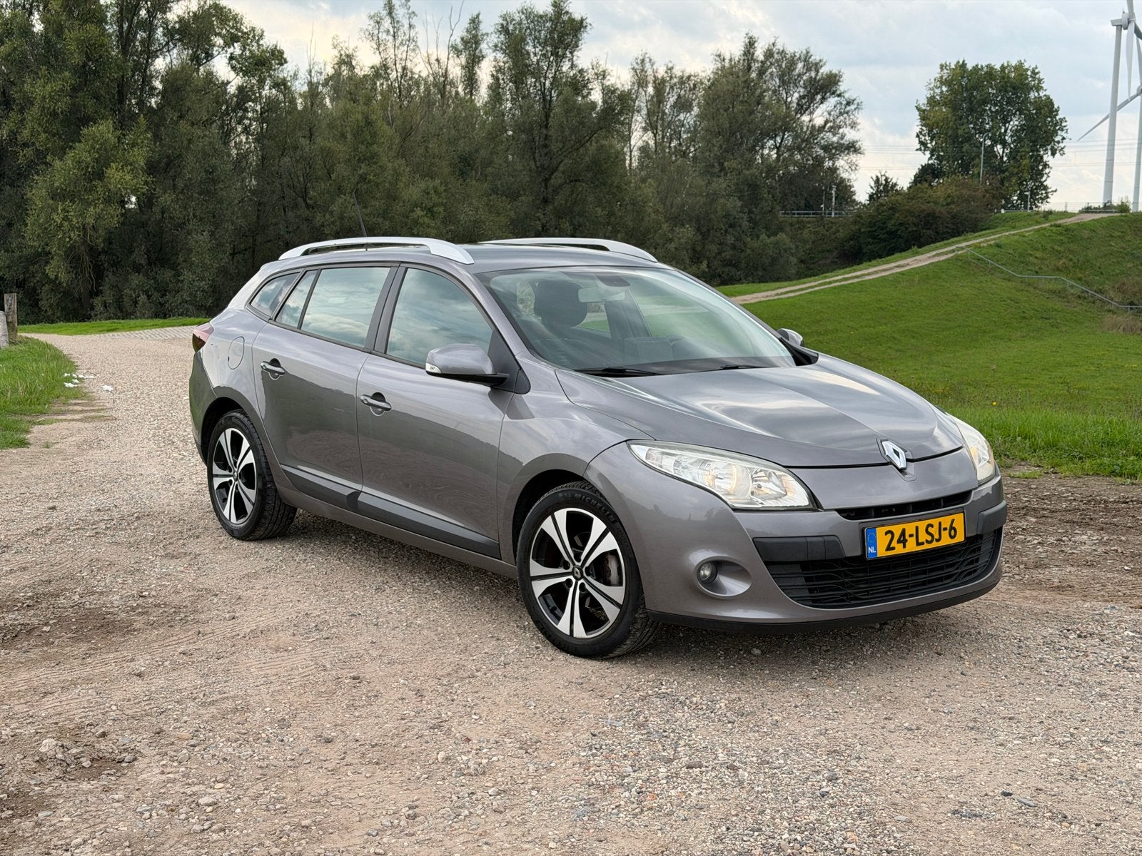 Renault Mégane Estate TCe 1.4 Dynamique 130pk Apple Carplay, Voorwielaandrijving, 657 kg, Zwart, 4 cilinders