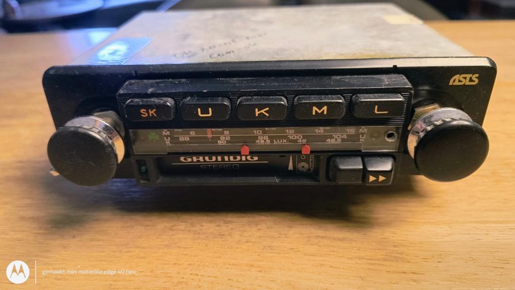 Grundig 4025 VD Stereo Cassette Autoradio 100% in order, Auto diversen, Autoradio's, Ophalen of Verzenden, Gebruikt