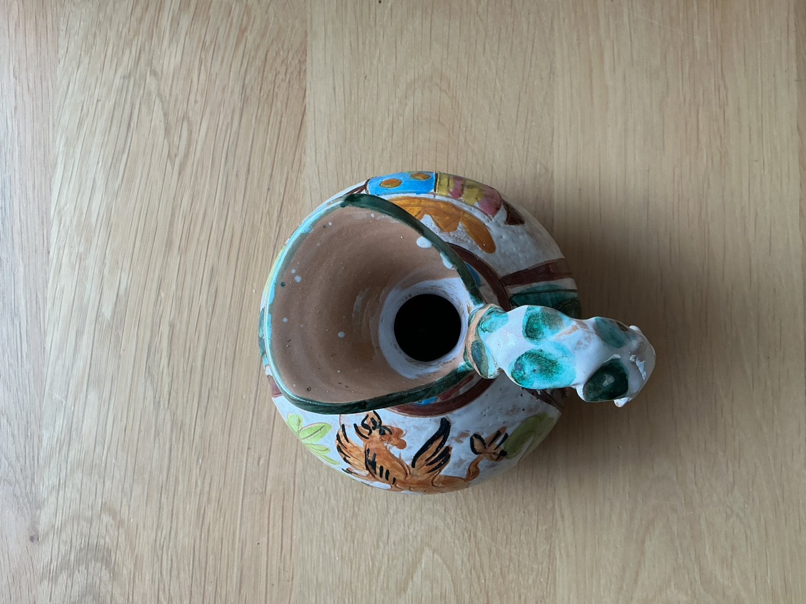 Kleurrijk Keramische kan handgemaakt met wapenschild., Antiek en Kunst, Antiek | Keramiek en Aardewerk, Ophalen of Verzenden