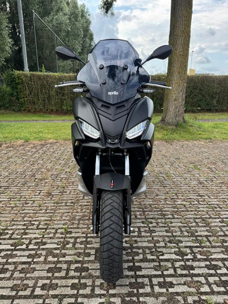 Motorscooter te huur, Ophalen, SR 50, Zo goed als nieuw, Benzine