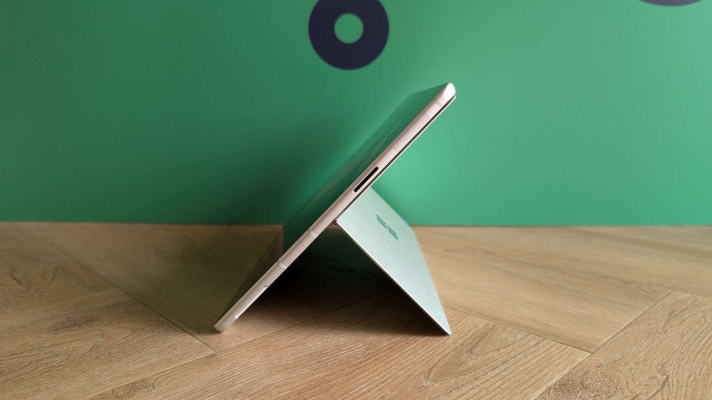 Microsoft Surface Pro 9 - LTE / SQ3 / 16GB / 256GB SSD / Win, Computers en Software, Niet ingevuld, 13 inch, Niet ingevuld, Met touchscreen