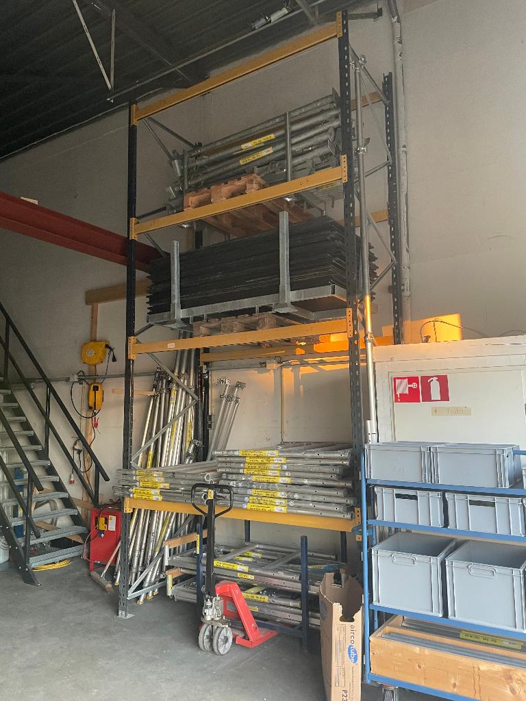 Magazijnstellingen - Diverse maten en configuraties, Ophalen