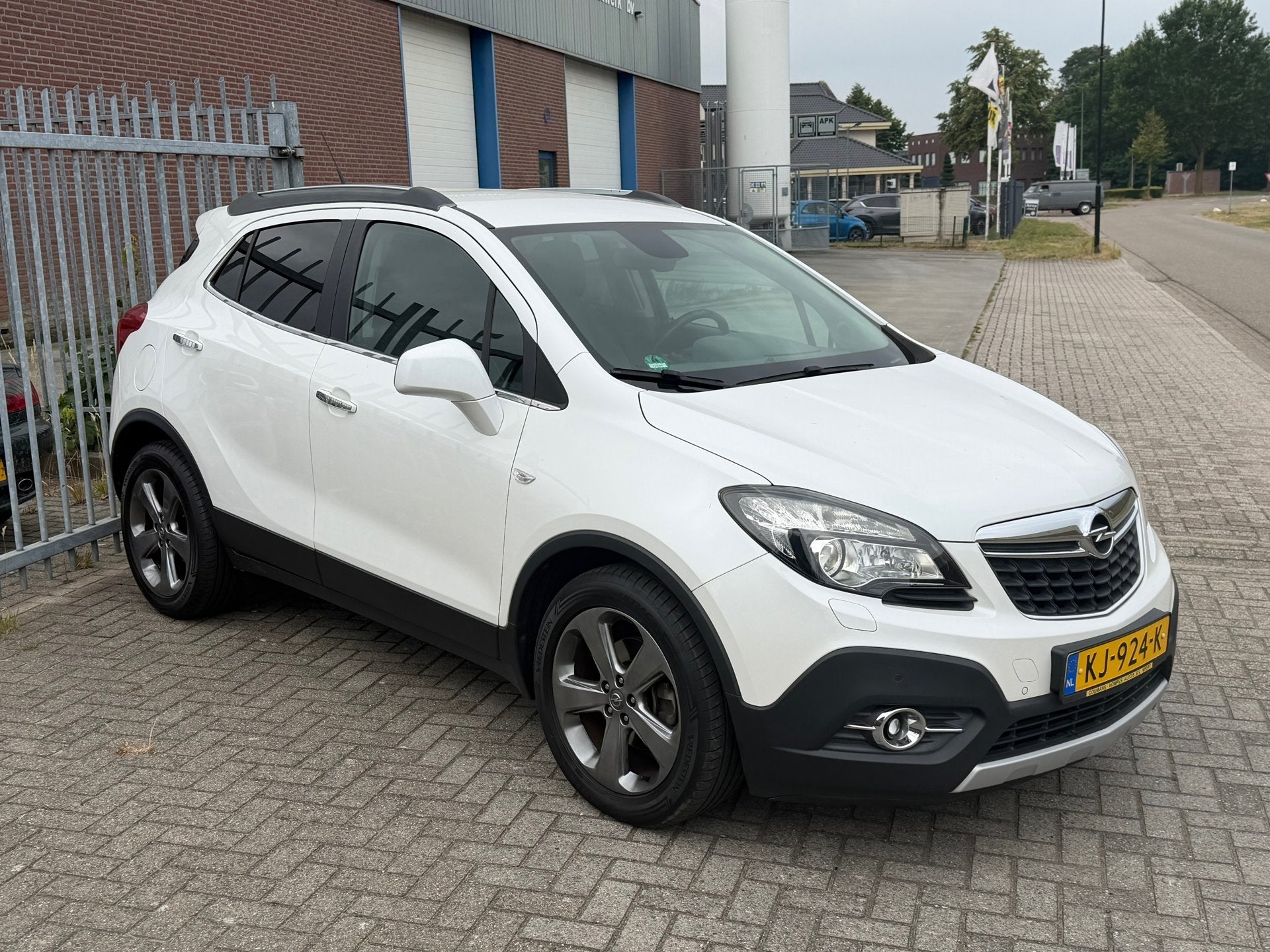 Foto 3 van Opel Mokka 1.4 T Cosmo 140PK! Wit metallic l Navi l Leer l A