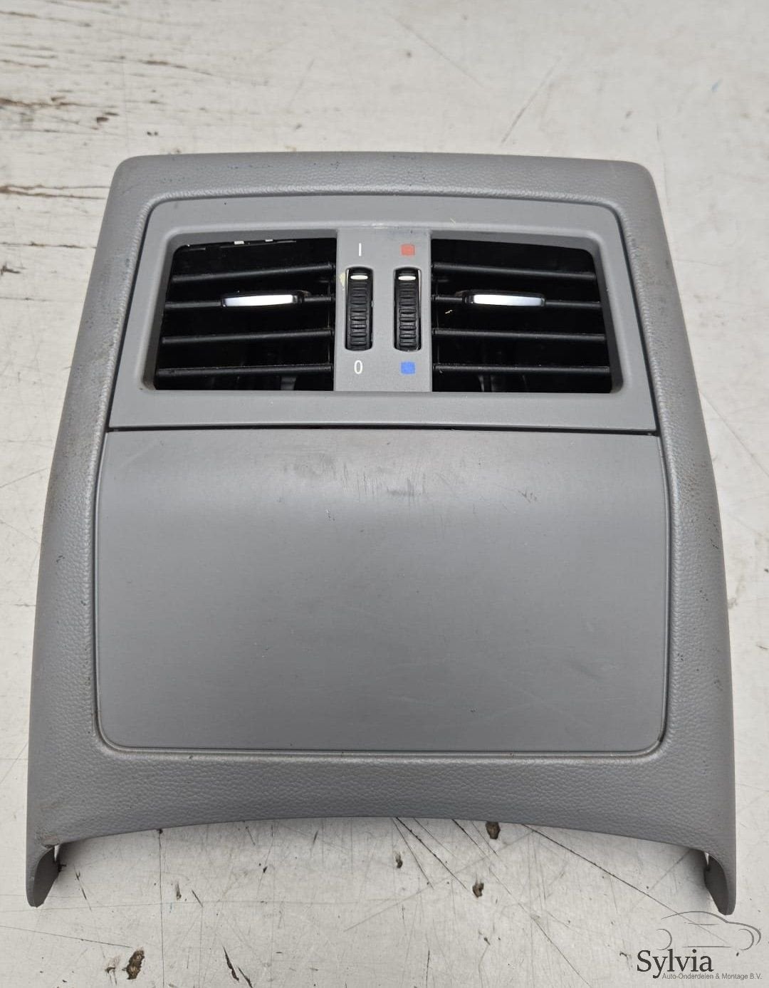 Achterste ventilatierooster luchtrooster middenconsole grau, Auto-onderdelen, Gebruikt, -, -, Ophalen of Verzenden