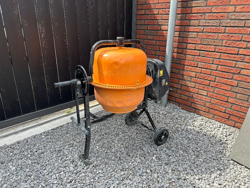 Betonmolen 63L, Ophalen, Gebruikt