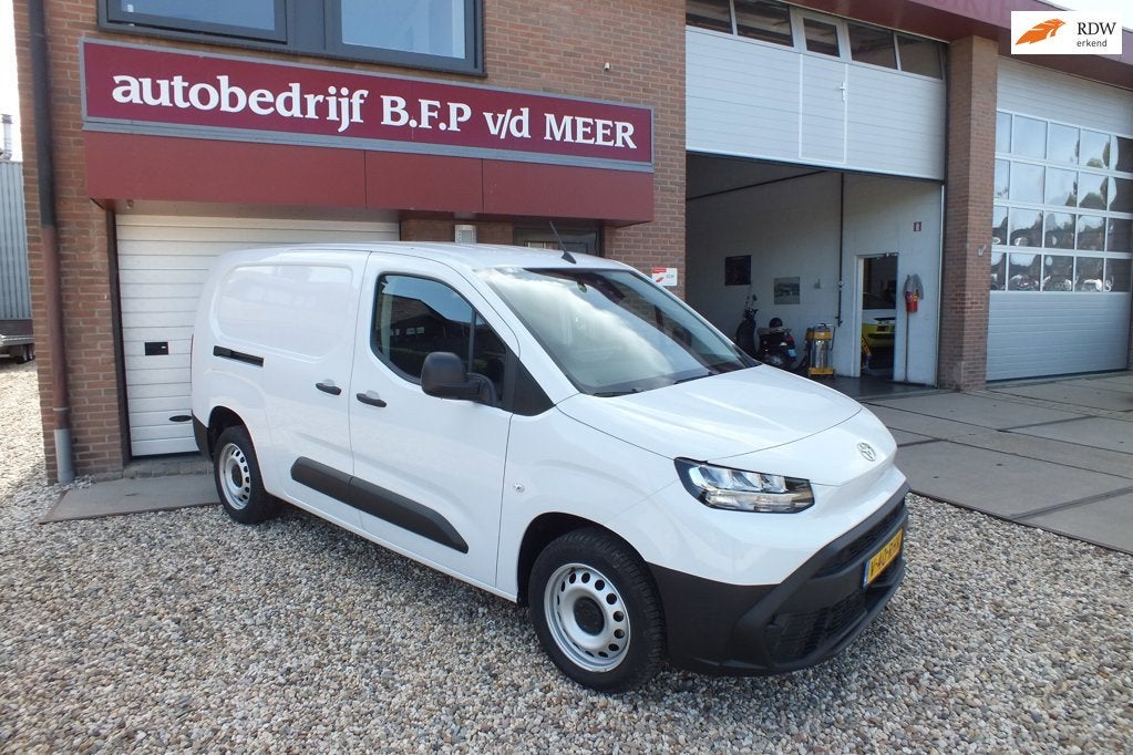 Toyota PROACE CITY 1.5 D-4D Live Long 3-zits Carplay, Auto's, Voorwielaandrijving, Stof, Gebruikt, 4 cilinders