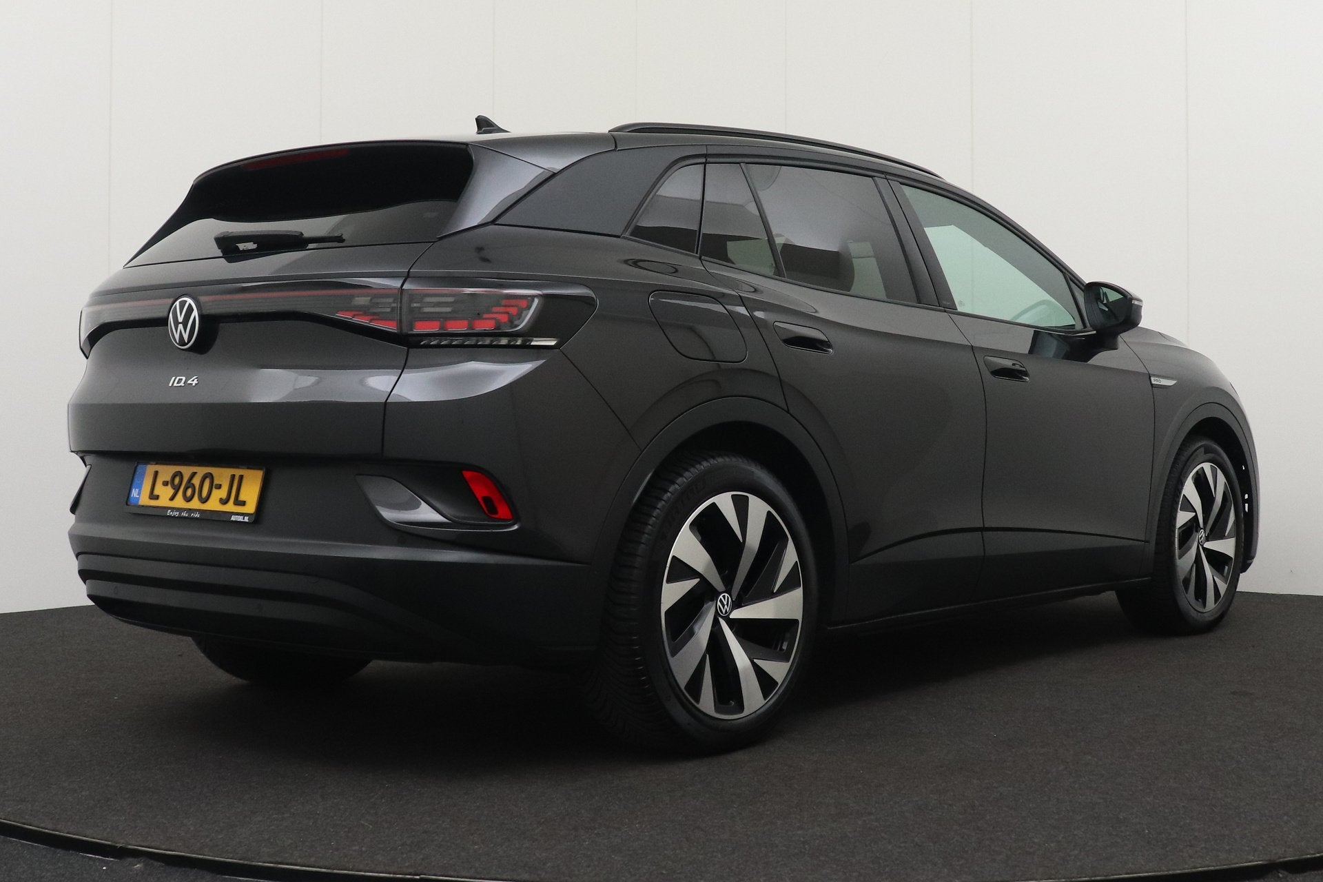 Volkswagen ID.4 Family 77 kWh Pano-dak 20'LMV Camera Alacant, Auto's, Automaat, Achterwielaandrijving, Gebruikt, Zwart