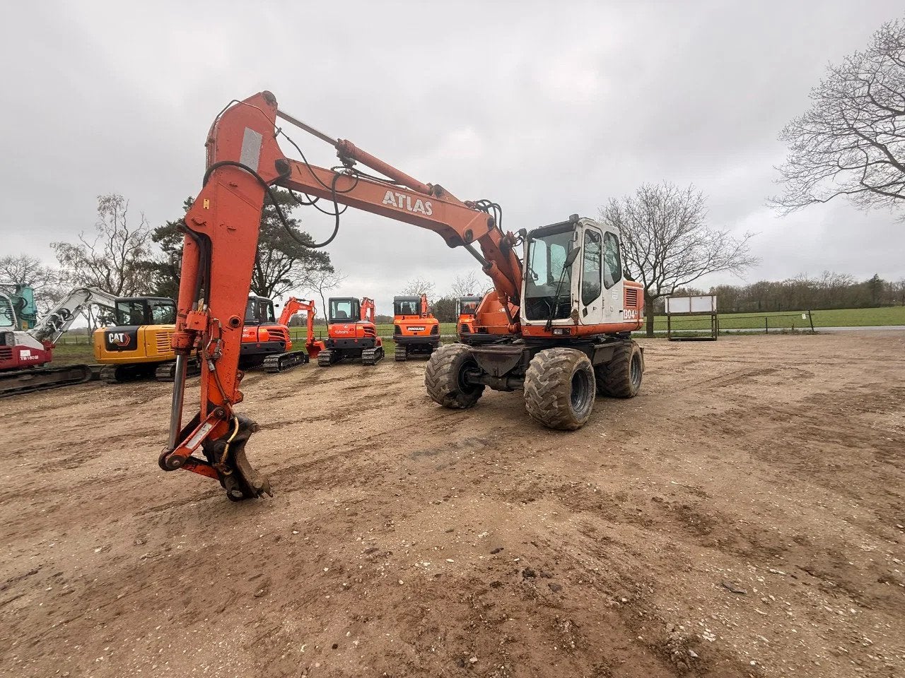 Atlas 1304 (bj 1998), Zakelijke goederen, Machines en Bouw | Kranen en Graafmachines, Jansen Machines, Albert@jansen-machines.com