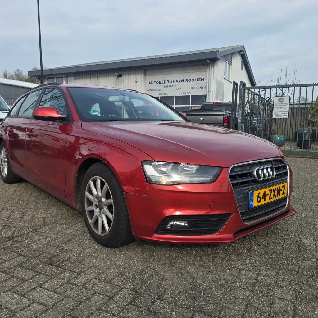 Audi A4  AVANT 2.0TDIe 100KW PRO LINE BUSINESS, Voorwielaandrijving, Euro 5, 136 pk, Gebruikt