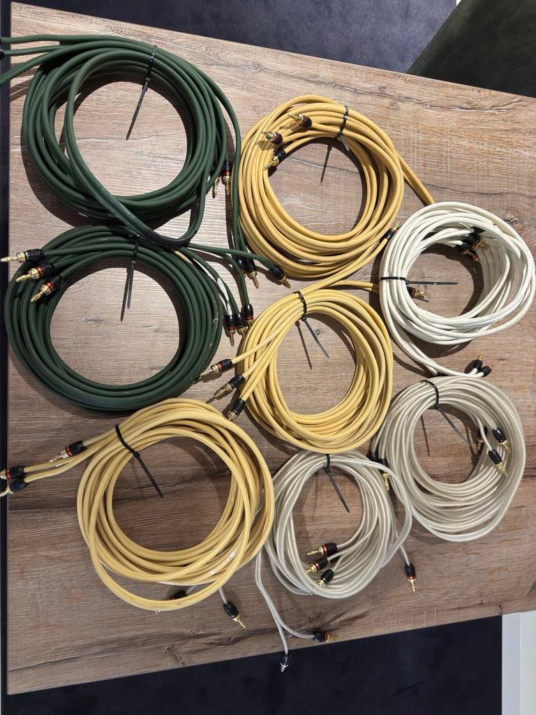Van Den Hul Luidsprekerkabels, Audio, Tv en Foto, Audiokabels en Televisiekabels, Ophalen, Zo goed als nieuw, 2 tot 5 meter, Luidsprekerkabel