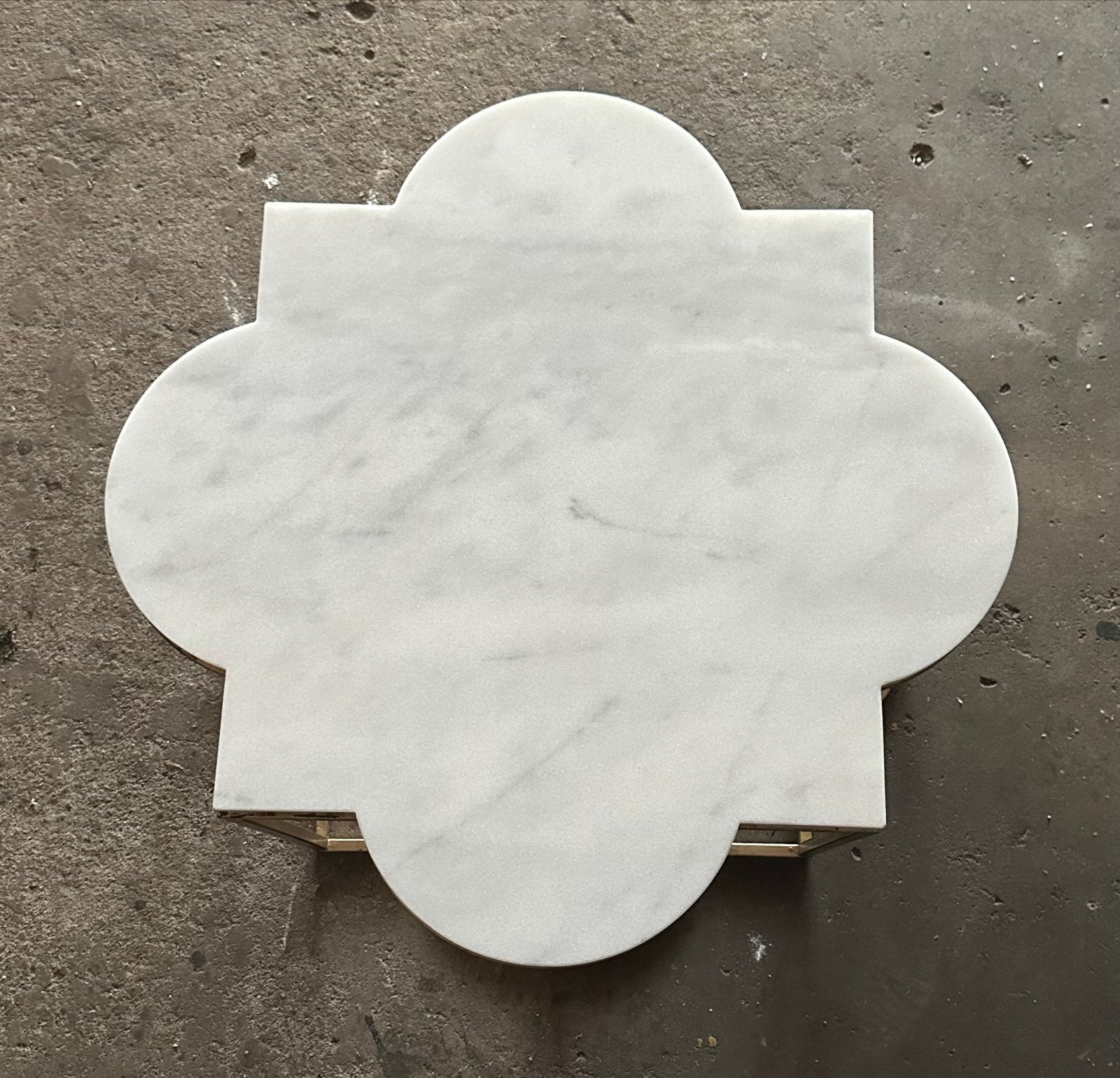 Unieke Marmeren Salontafel met Gouden Onderstel, Ophalen, 50 – 75, 50 tot 100 cm, Zo goed als nieuw