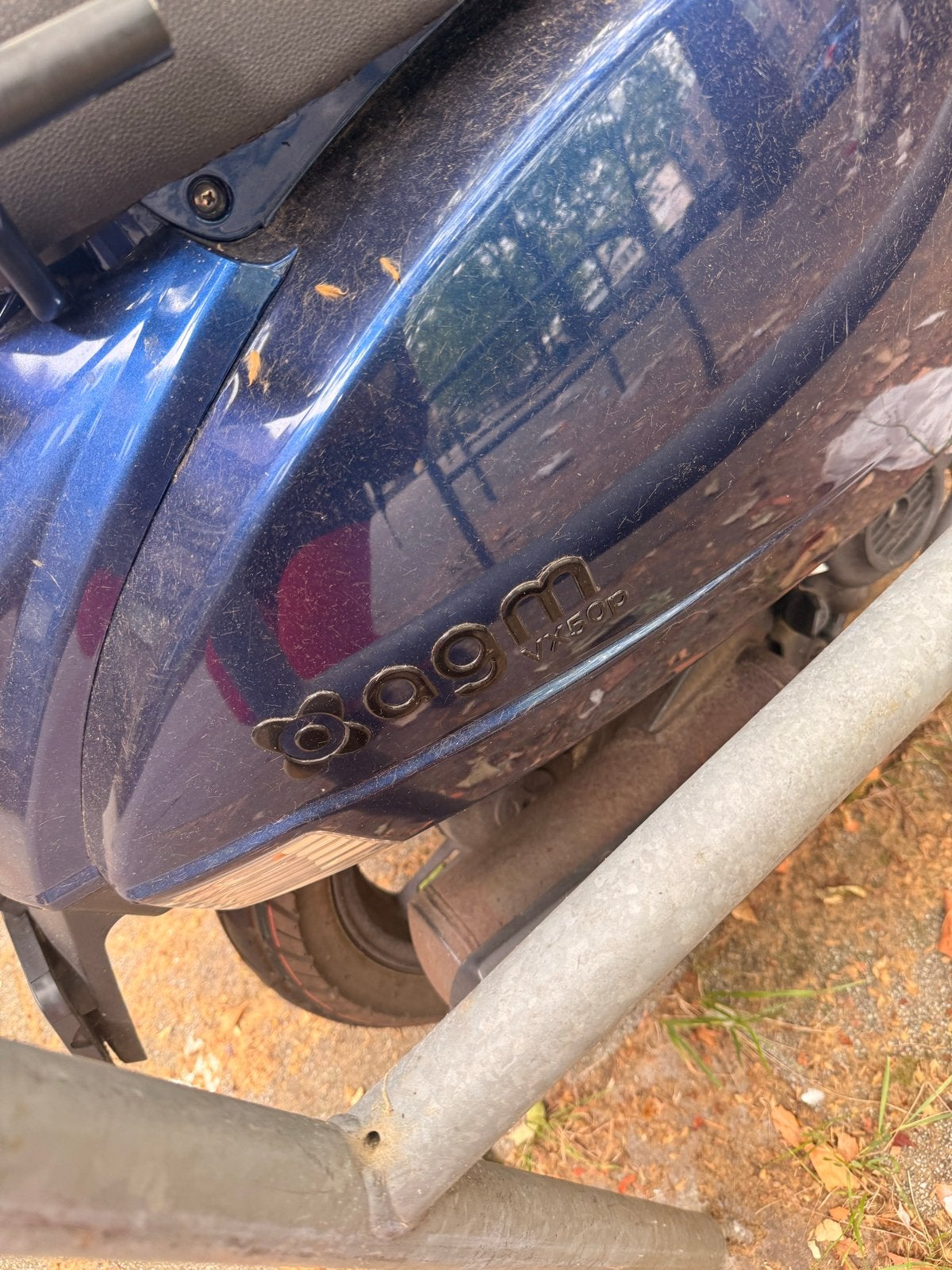 Scooter met nieuwe accu en grote beurt, lichte kuipschade, Ophalen, Gebruikt, Benzine, Overige merken