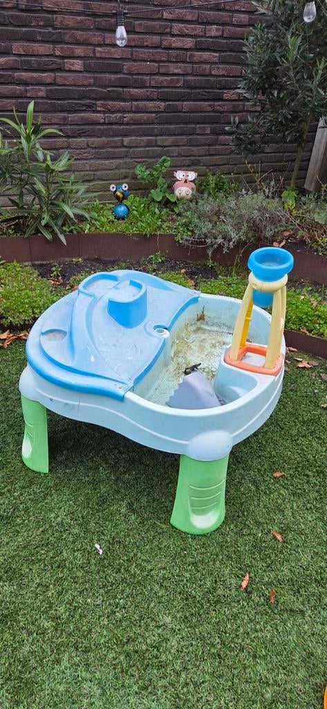 Zand- en watertafel voor urenlang speelplezier, Ophalen, Gebruikt