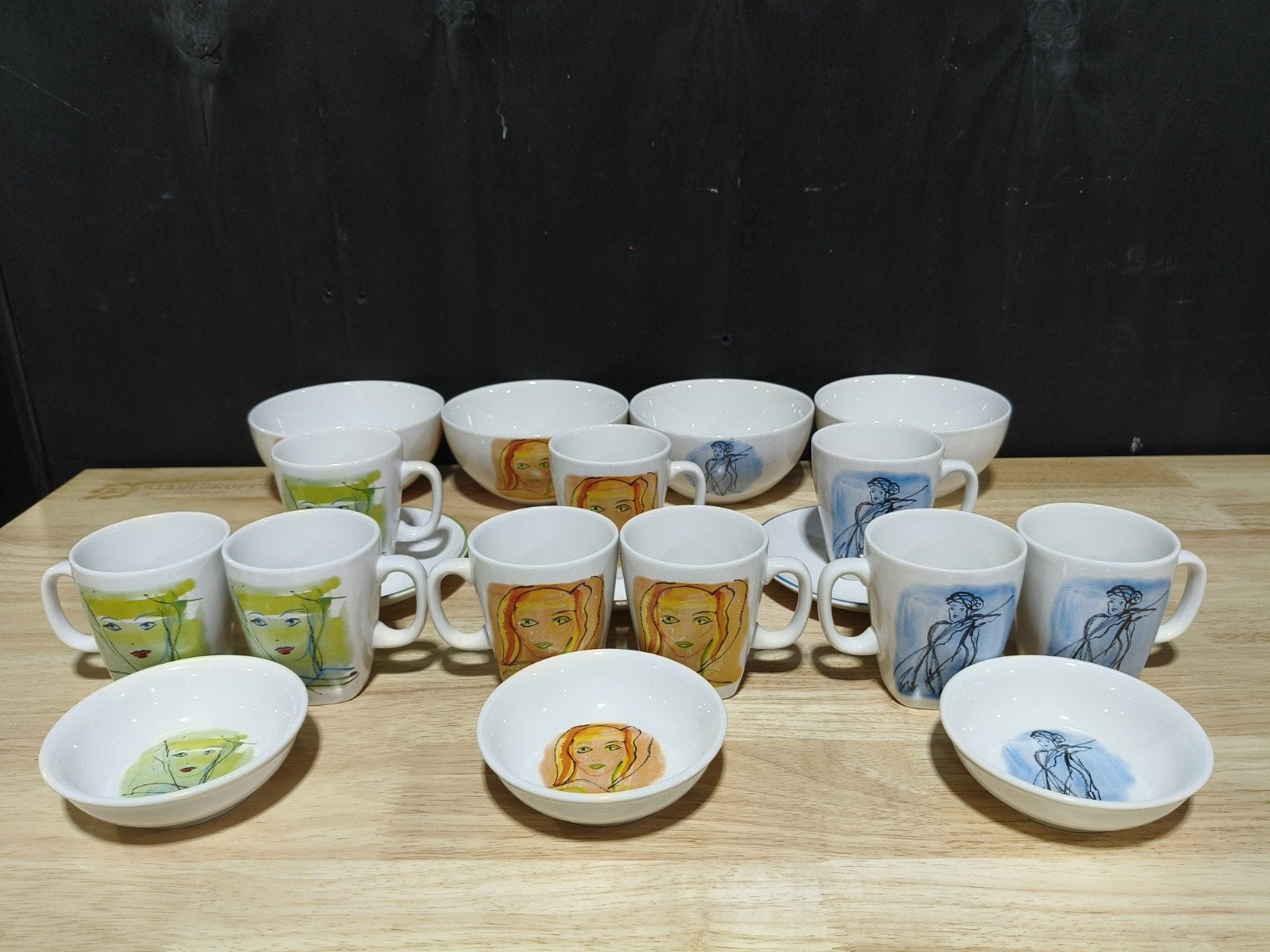 servies Silvia Kristel ( Emanuele) vintage uniek, Ophalen