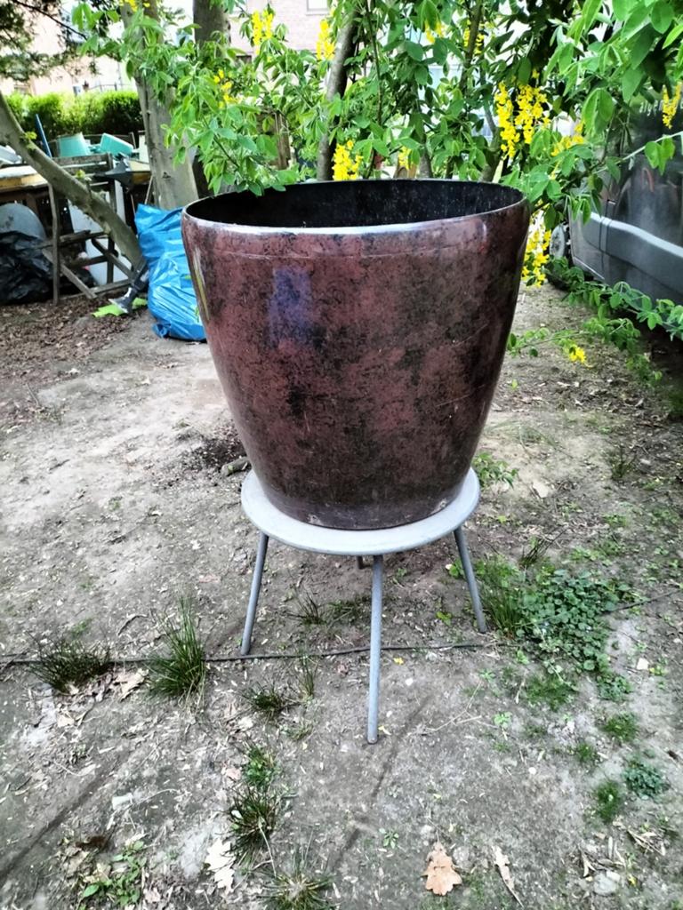 Grote bruine bloempot, kunststof, ca. 58 cm hoog, Tuin en Terras, Bloempotten, Ophalen, Kunststof, Gebruikt, Rond